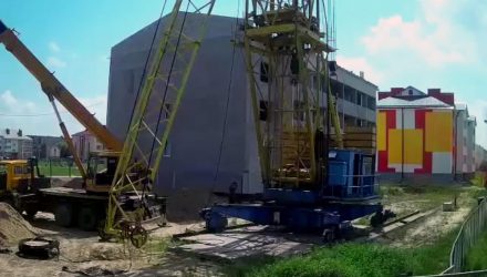 В Брагине при демонтаже крана мужчине стало плохо на семиметровой высоте – спасли ребята из МЧС