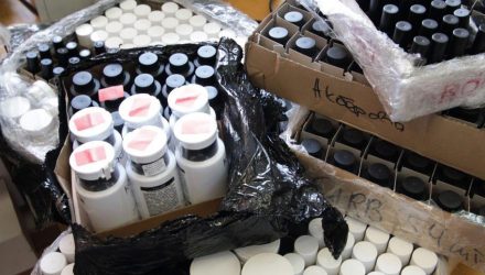 Из-за украинской косметики на 12 тысяч рублей белорус лишился автобуса за 100.000