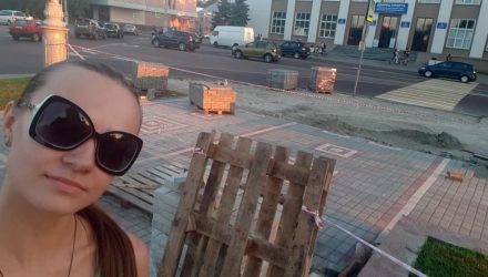 В Гомеле разбирают плитку, положенную к приезду Лукашенко! Неужели правда??