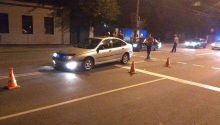 В Гомеле ночью на пешеходном переходе сбили женщину