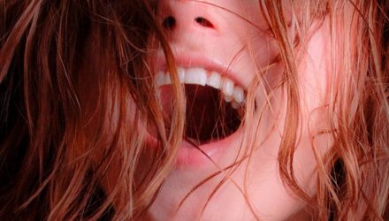 Медики бьют в набат: у девушек всё популярнее фетиш на терпение ради оргазма