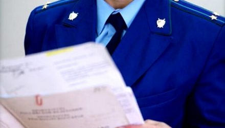 В Мозыре мужчина с женщиной побили милиционера и это почти сошло им с рук, но вмешался прокурор