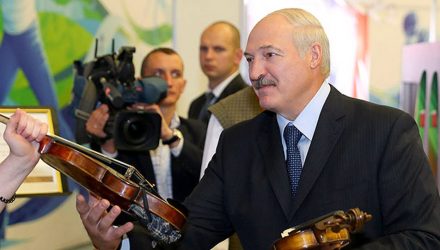 Лукашенко предупредил: белорусы могут превратиться в падших людей