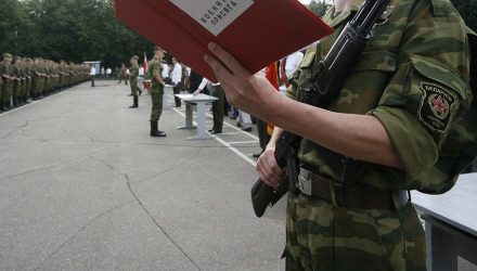 Ещё одна смерть... В Беларуси рядовой покончил жизнь самоубийством