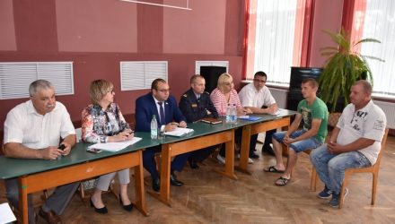 Началось. Как под Гомелем прошла первая выездная комиссия по тунеядцам