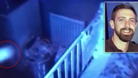 Отец годовалой малышки изучил запись с видеоняни и пришёл в ужас от увиденного