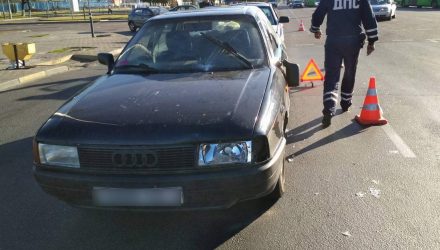 В Гомеле резвый молодой человек на Audi сбил дедушку, который не успел перейти дорогу по пешеходному переходу