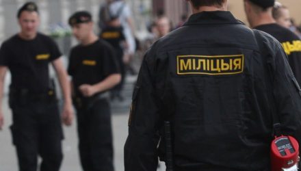 Милиционеры не дали девушке покончить с собой из-за неразделенной любви