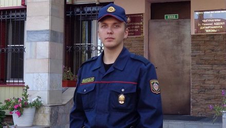В Гомеле правоохранитель в свой выходной задержал пьяного неадеквата на авто
