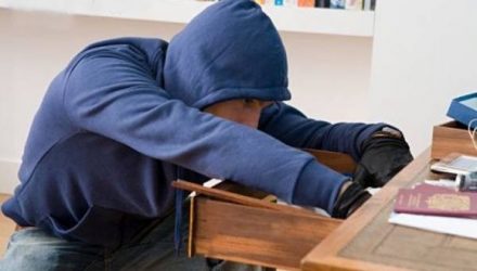 В Гомеле задержали жителя Крыма, который совершил кражу из квартиры новой знакомой