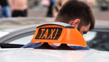 Таксист пытался изнасиловать француженку в центре Москвы, но получил отпор