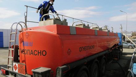 Россия не будет поставлять в Беларусь бензин, дизтопливо и мазут