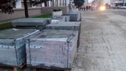 Тротуары в центре Гомеля "оденут" в вышиванку к приезду Порошенко