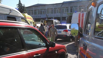 В Крыму студент расстреливал людей из ружья и взорвал бомбу в керченском колледже – погибли 18 человек, 50 ранены, нападавший застрелился