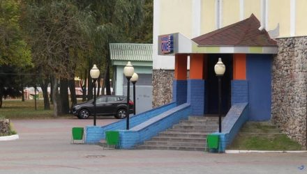 Агрессивный любитель караоке в ночном клубе избил незнакомого парня, а после пожаловался на него в милицию