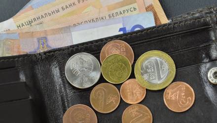 Минфин обещает дальнейший рост зарплат бюджетникам
