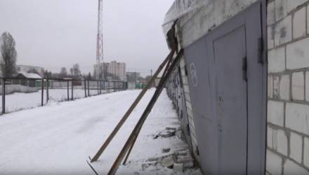 В Гомеле в гараже взорвался автомобиль – ударной волной выгнуло ворота и едва не обрушились стены