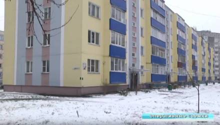 Не Человек-паук. В Гомеле мужчина выпрыгнул в окно, потому что дверь квартиры была закрыта, и сломал ногу