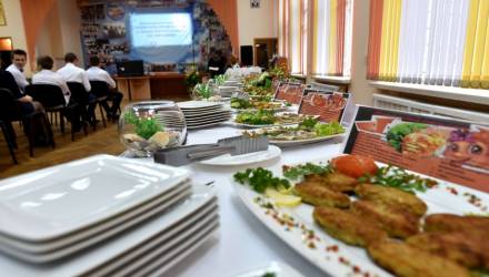 Рыбный день: в гомельских школах детям прививают любовь к морепродуктам