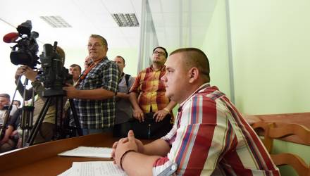 «По-человечески это правильно»: блогер о решении суда удалить изображение директора школы в форме СС