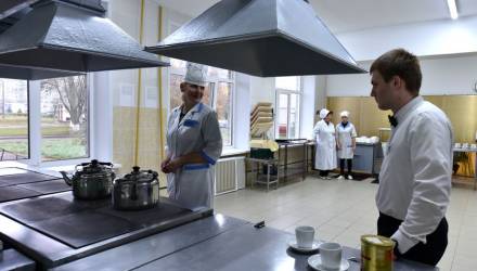Ремонт на все сто: за спонсорские деньги в гомельской 32-й школе полностью модернизирован пищеблок