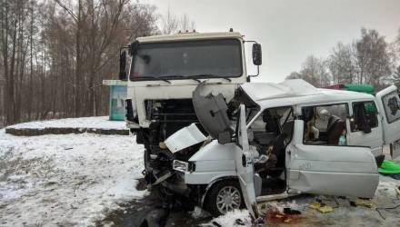 В Гомеле возбуждено уголовное дело в отношении водителя VW, в котором после столкновения с МАЗом погибли 5 женщин