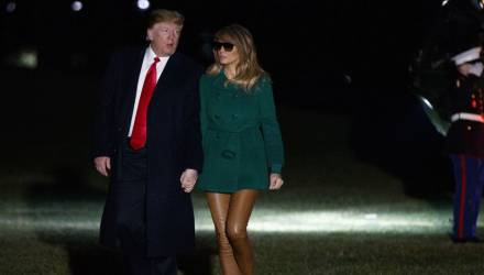 Образ Меланьи Трамп "без штанов" рассмешил пользователей Сети