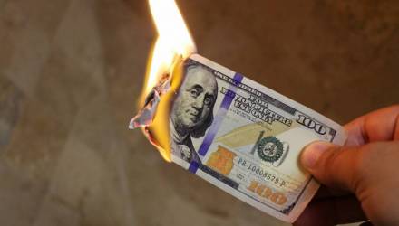 Украинское СМИ: США толкают мир к глобальному кризису. Украина спасётся, только "если Бог даст"