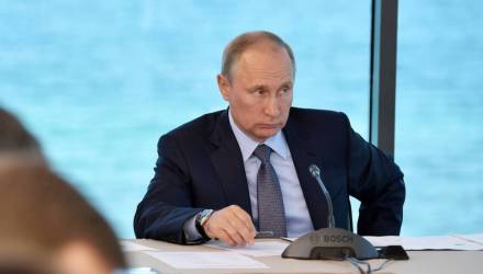 Путин объяснил отказ принимать звонки Порошенко