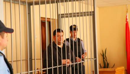 Бывшего начальника налоговой Советского района Гомеля отправили за решётку за взятки