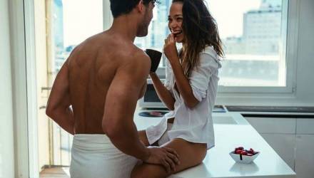Учёные разобрались, стоит ли заниматься сексом по утрам (18+)