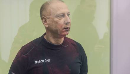 "Мицубиси" для себя, ремонт для тёщи, баня для жены. За что судят бывшего председателя Гомельского райисполкома Александра Ситницу