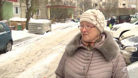«Они обогатились, а я до сих пор плачу кредит и проценты». В Гомеле женщина год ждёт заказанных пиломатериалов от "Угрюмого енота"