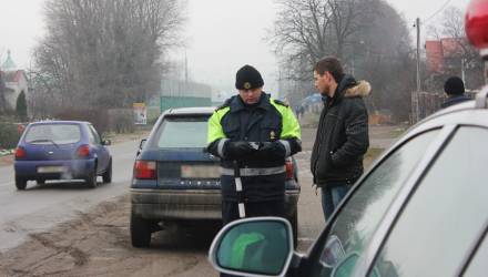 Они нам слово, а мы им - два. Белорусы обдумывают, платить ли дорожный сбор по новым правилам