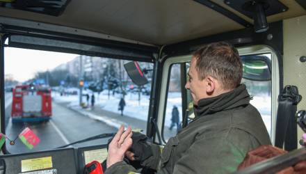 "Нельзя сказать: у нас обед, перезвоните позже". Один день из жизни гомельских спасателей