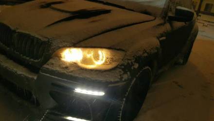 Водитель-бесправник с самого Минска удирал от ГАИ на BMW X6, и таки скрылся! Задержали его на Гомельщине