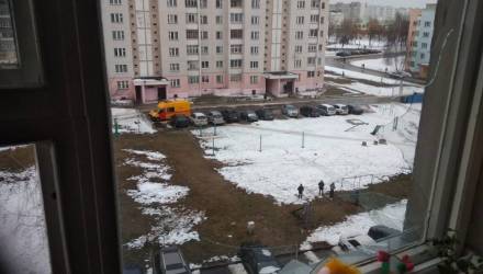 Просто включила свет. В Мозыре в многоэтажке на 5 этаже вспыхнул газ – взрывом вынесло стёкла
