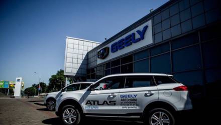 Гомельчан будоражит премьера турбированного Atlas. Как реализуются Geely в столице и регионах