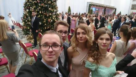 Гомельские студенты показали класс в изящных па на Республиканском новогоднем балу во Дворце Независимости