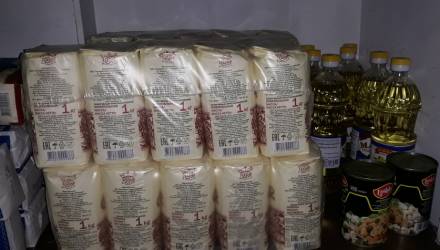 В Гомеле за хищение продуктов для школьных столовых задержали завскладом и ещё 10 человек