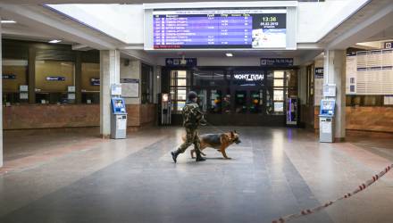 В Гомеле из-за сообщения о минировании саперы проверяют билетные кассы "Белавиа"