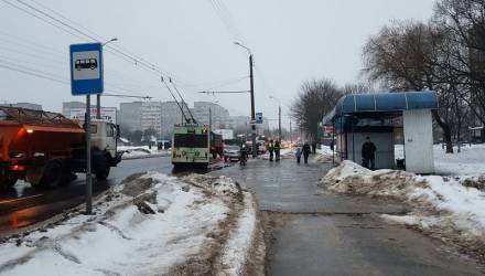 В Гомеле женщину зажало дверями троллейбуса – она попала в реанимацию