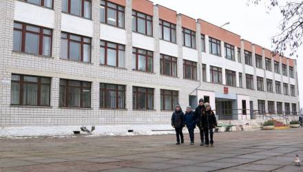 Под роспись и с паспортом. На Гомельщине в школах усилили меры безопасности