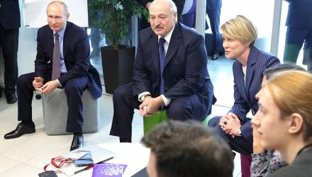 «Мы же не вечные». Президенты РФ и Беларуси обсудили отношения стран после смены глав государств