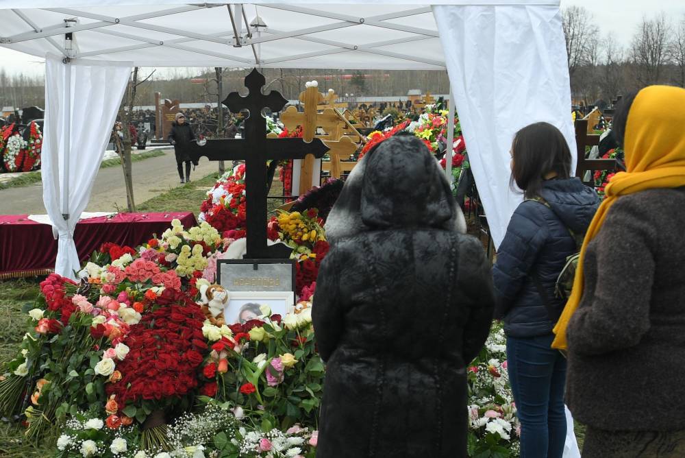 Похоронили певицу. Троекуровское кладбище могила Юлии Началовой.