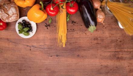 Онкологи назвали продукты, снижающие риск развития рака кишечника