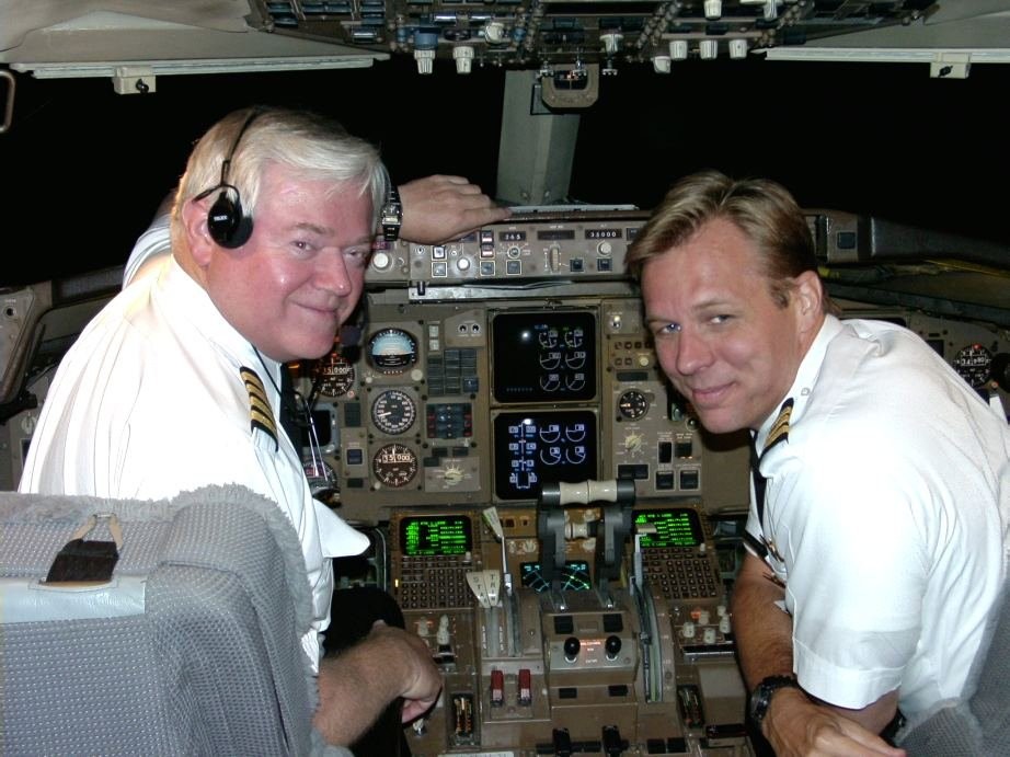 О чём не догадываются пассажиры во время полёта: 9 секретов пилотов и стюардесс
