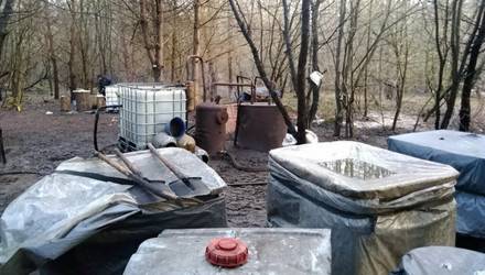 Самогонный мини-завод обнаружили в Беловежской пуще