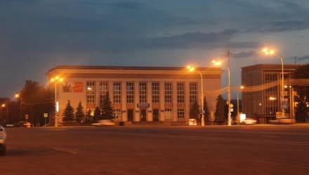 Начальник областной ГАИ рассказал о причинах запрета парковки на площади Ленина и возможных нововведениях