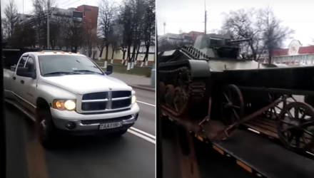 Суровый видеофакт: в Гомеле пикап перевозил танк